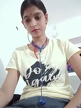 Mohnicute online show from August 2026 05:23:02 PM