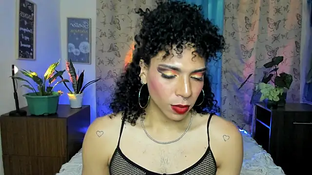 Angel White25 online show from December 2025 12:07:01 AM