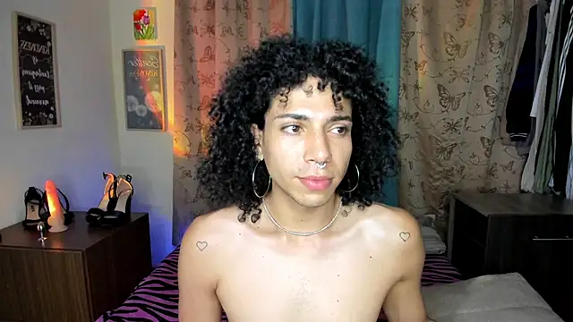 Angel White25 online show from May 2026 06:32:01 AM