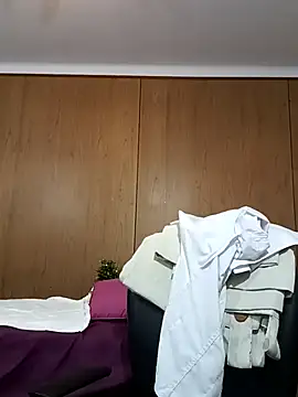 BrisaShow online show from February 2026 05:34:02 AM