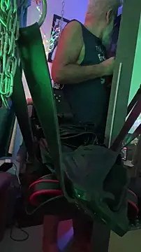 Snapshot of LeatherSdaddy chatting on December 2025 11:16:02 AM LeatherSdaddy online show from December 2025 11:16:02 AM