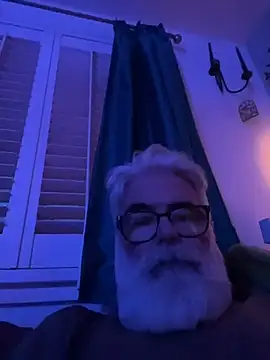 Snapshot of LeatherSdaddy chatting on December 2025 04:47:02 PM LeatherSdaddy online show from December 2025 04:47:02 PM