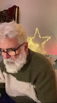 Snapshot of LeatherSdaddy chatting on December 2025 04:14:02 PM LeatherSdaddy online show from December 2025 04:14:02 PM