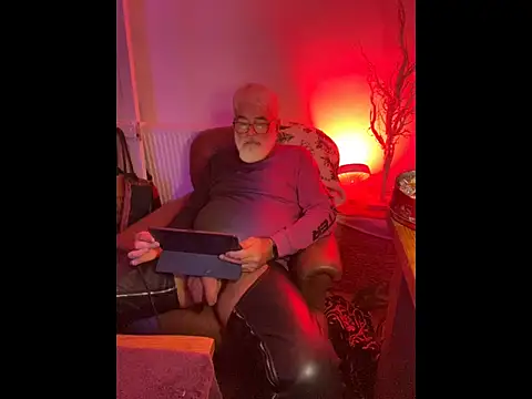 Snapshot of LeatherSdaddy chatting on January 2026 05:49:02 PM LeatherSdaddy online show from January 2026 05:49:02 PM