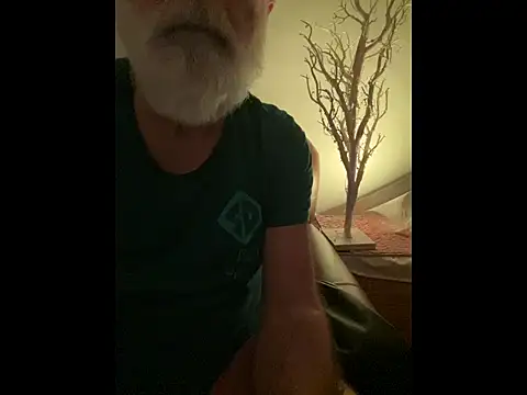 Snapshot of LeatherSdaddy chatting on January 2026 07:46:02 AM LeatherSdaddy online show from January 2026 07:46:02 AM