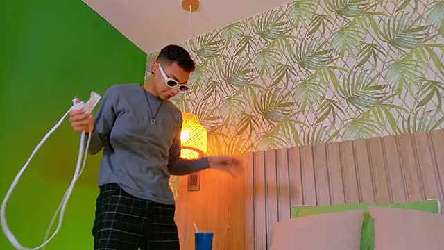 Snapshot of Imtavo chatting on November 2025 01:23:01 PM Imtavo online show from November 2025 01:23:01 PM