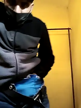 Snapshot of hotyyyyjonny chatting on December 2025 09:14:01 AM hotyyyyjonny online show from December 2025 09:14:01 AM