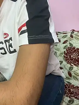 hotyyyyjonny online show from May 2026 03:28:02 PM