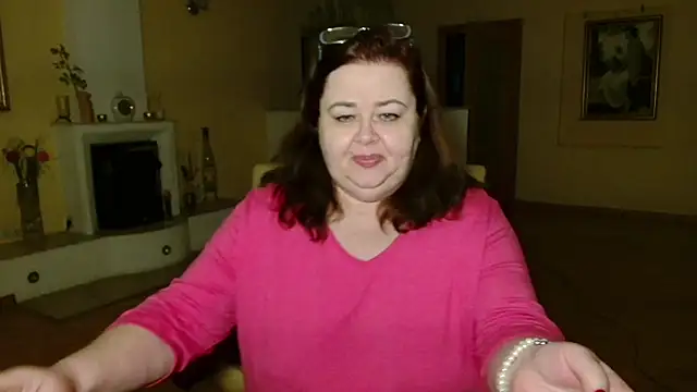 Snapshot of Natali-Gucci chatting on May 2026 04:34:01 PM Natali-Gucci online show from May 2026 04:34:01 PM