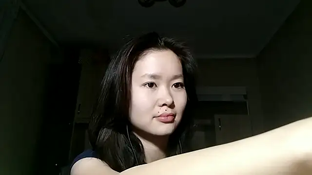 HuldaKye online show from November 2025 01:23:01 PM