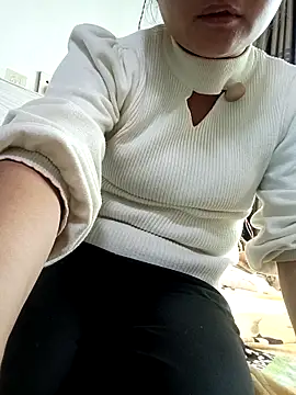 Nuomi6 online show from November 2025 01:39:02 AM