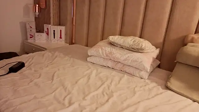 Iamnyxy online show from March 2026 11:46:02 AM