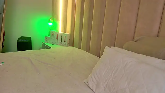 Iamnyxy online show from May 2026 01:05:01 PM