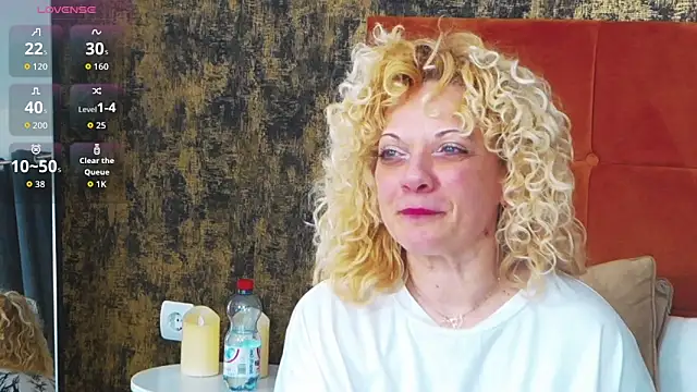 LittleCurlyGirl online show from February 2026 07:34:02 PM