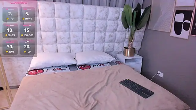 Snapshot of Atenea_Velle chatting on March 2026 01:50:02 PM Atenea Velle online show from March 2026 01:50:02 PM