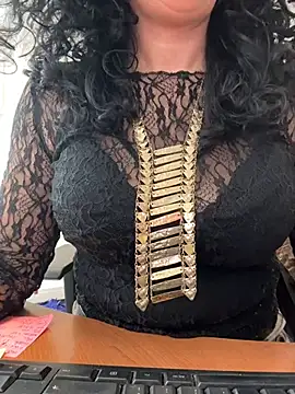 Snapshot of Deessenympho chatting on March 2026 09:25:03 AM Deessenympho online show from March 2026 09:25:03 AM