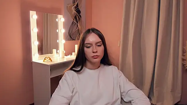 KattieCoron online show from November 2025 03:55:01 PM