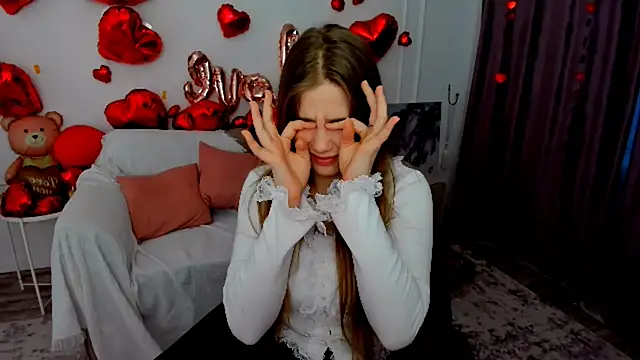 GoldenMirage online show from February 2026 04:27:01 AM