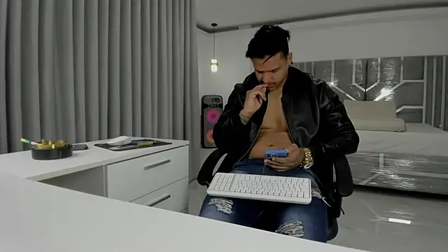 master leather online show from April 2026 03:49:02 PM