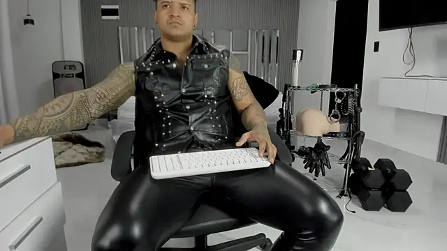 master leather online show from June 2026 04:56:01 AM