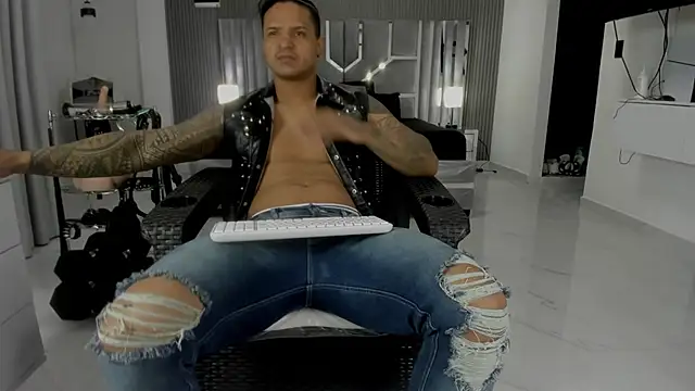 master leather online show from June 2026 02:11:01 AM