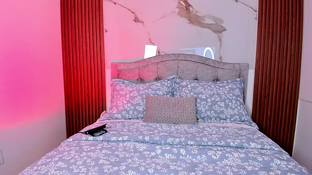 KaliBloom online show from November 2025 07:45:02 PM