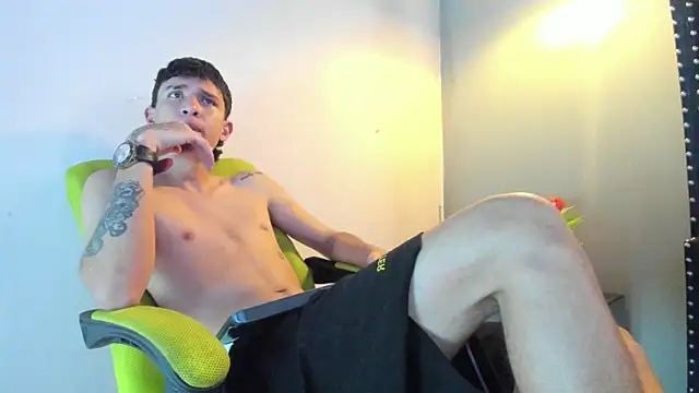 Xanderr owen2 online show from January 2026 07:27:01 PM