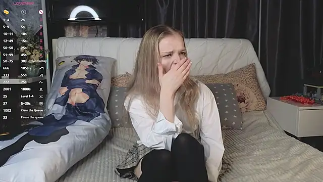 Snapshot of MicheleHonas chatting on November 2025 05:53:01 PM MicheleHonas online show from November 2025 05:53:01 PM