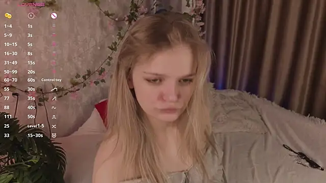 Snapshot of MicheleHonas chatting on March 2026 04:14:02 PM MicheleHonas online show from March 2026 04:14:02 PM