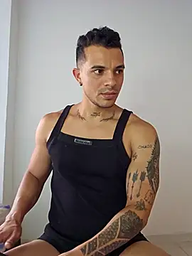 Zayn maxwell online show from November 2025 04:51:01 PM