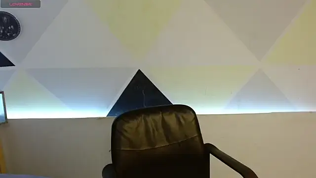 Bia LuxBia Lux online show from November 2025 08:21:02 PM