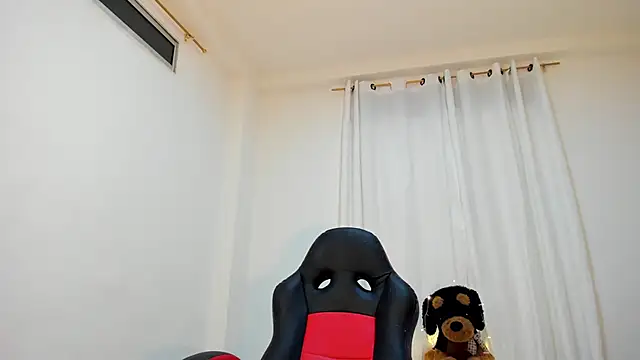 Snapshot of ana_maria___ chatting on April 2026 02:27:02 AM ana maria online show from April 2026 02:27:02 AM