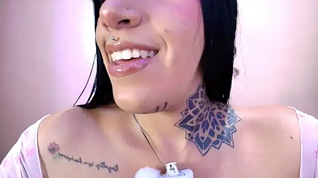 Snapshot of catte_jensen chatting on May 2026 05:36:02 AM catte jensen online show from May 2026 05:36:02 AM