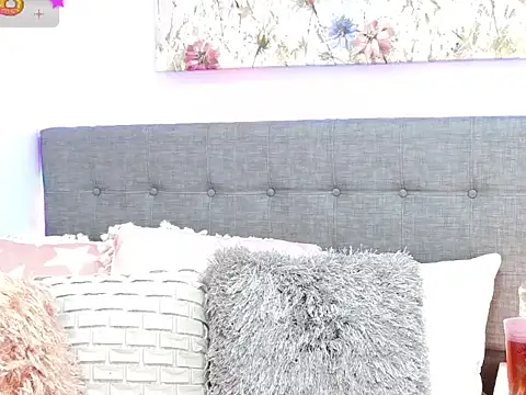 Antonella Lee online show from February 2026 07:06:01 PM