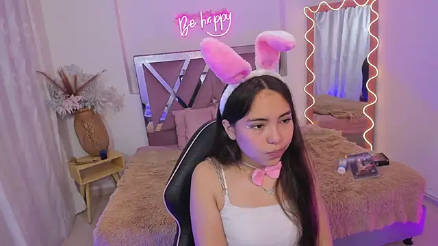 ISABELA TAY online show from November 2025 11:53:02 AM