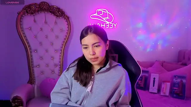 ISABELA TAY online show from June 2026 11:52:02 AM