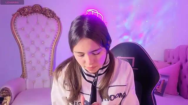 ISABELA TAY online show from June 2026 11:58:01 AM