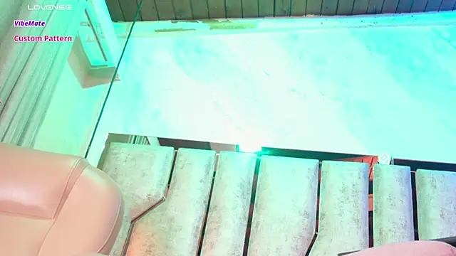 Caroline palmerr online show from December 2025 03:24:01 AM