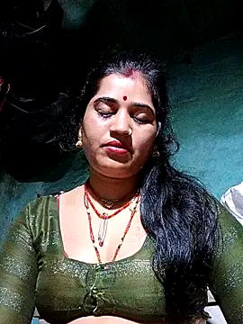 Snapshot of Hot_kamla chatting on May 2026 11:33:02 PM Hot kamla online show from May 2026 11:33:02 PM