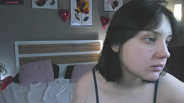 Snapshot of hey_tessa chatting on February 2026 08:16:01 PM hey tessa online show from February 2026 08:16:01 PM