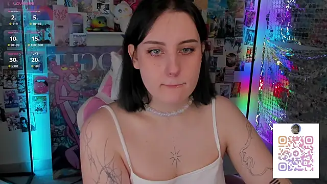 Snapshot of hey_tessa chatting on March 2026 06:26:01 PM hey tessa online show from March 2026 06:26:01 PM