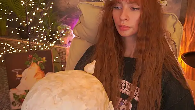 Nicol Moonn online show from March 2026 01:51:01 PM