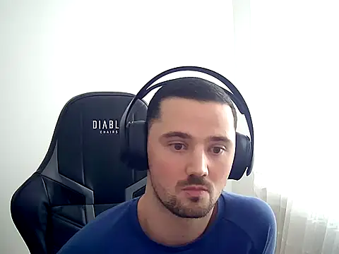 Snapshot of Handsomeboy4you chatting on November 2025 02:06:02 PM Handsomeboy4you online show from November 2025 02:06:02 PM