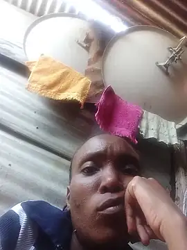 Snapshot of Beverlygurlx6 chatting on February 2026 01:27:02 PM Beverlygurlx6 online show from February 2026 01:27:02 PM