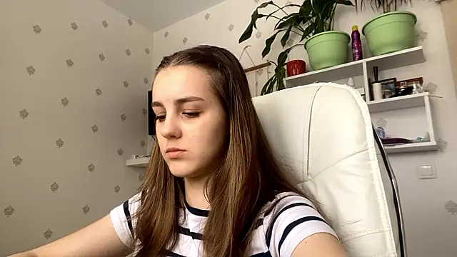 Snapshot of SweetieKatie chatting on February 2026 11:22:02 AM SweetieKatie online show from February 2026 11:22:02 AM