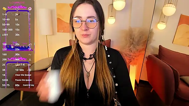 EmmaBloomm online show from December 2025 09:10:02 PM