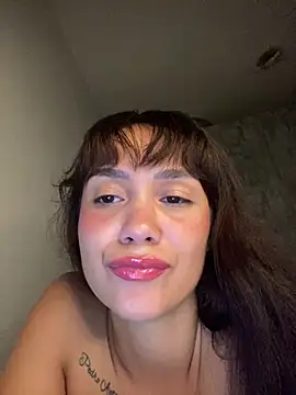 carolsapequinha online show from April 2026 01:12:01 AM