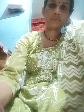 Snapshot of beutiful_hot chatting on June 2026 05:30:02 PM beutiful hot online show from June 2026 05:30:02 PM