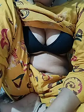 Snapshot of beutiful_hot chatting on July 2026 02:49:01 AM beutiful hot online show from July 2026 02:49:01 AM