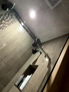 mikeyy003 online show from November 2025 05:24:01 PM